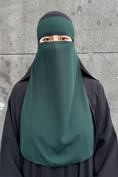 Yandan Bağlamalı Dantelli Örme Elbise