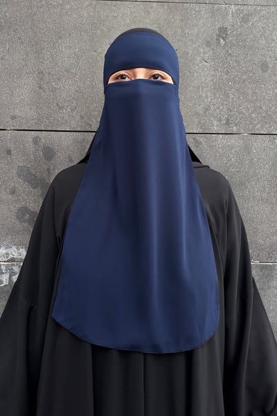 Yandan Bağlamalı Dantelli Örme Elbise