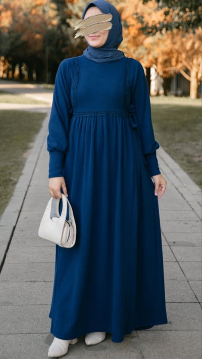 Yandan Bağlamalı Dantelli Örme Elbise