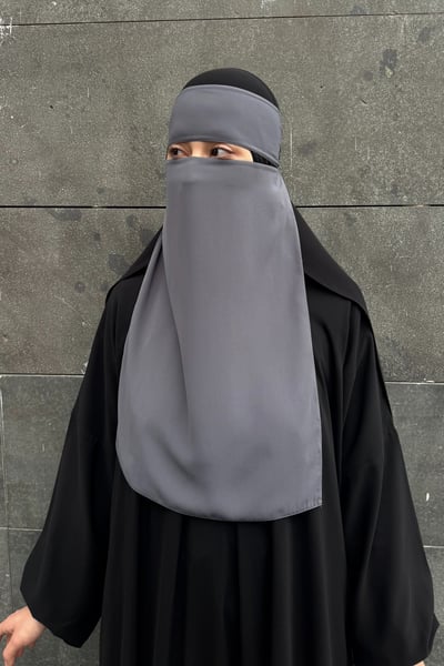 Yandan Bağlamalı Dantelli Örme Elbise