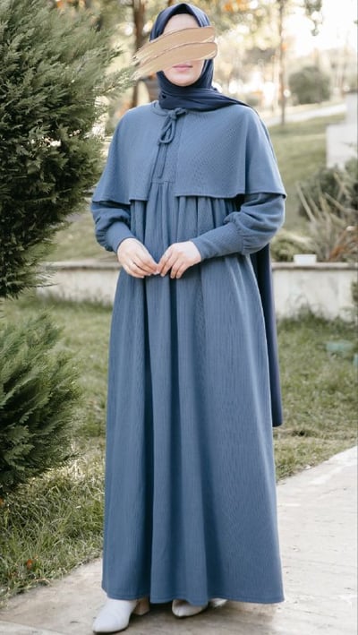 Pelerinli Örme Elbise