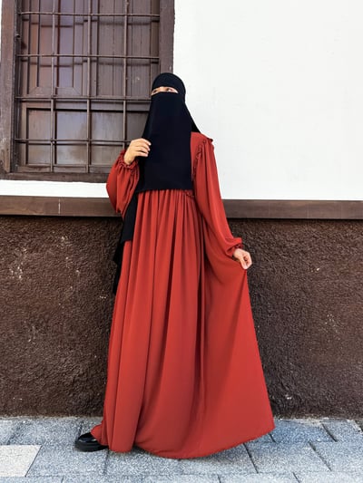 Seren Elbi̇se/ Ferace