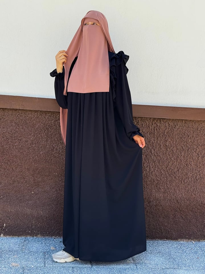 Zühre Elbi̇se - Siyah