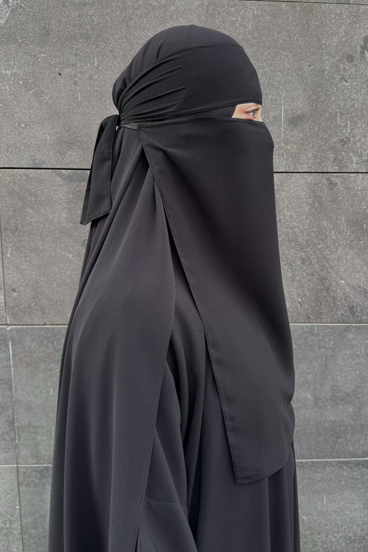 Lastikli Tek Katlı Peçe - Siyah