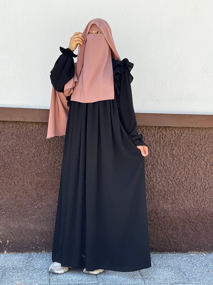 Zühre Elbi̇se - Siyah