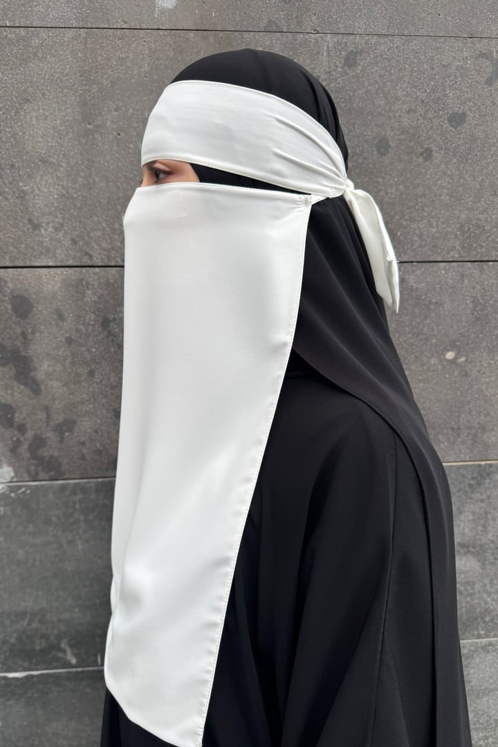 Lastikli Tek Katlı Peçe - Beyaz