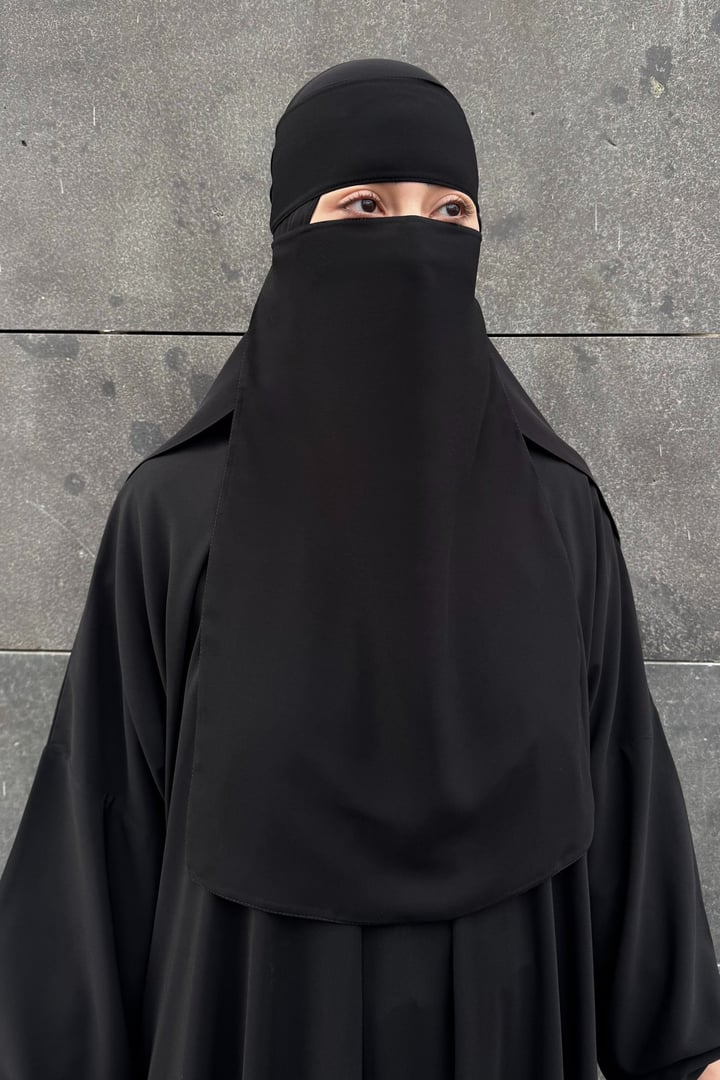 Lastikli Tek Katlı Peçe - Siyah