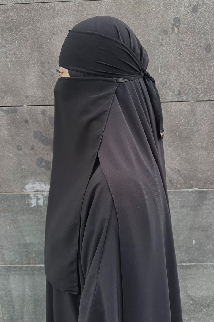 Lastikli Tek Katlı Peçe - Siyah