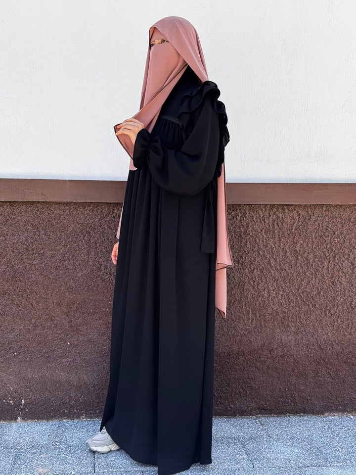 Zühre Elbi̇se - Siyah